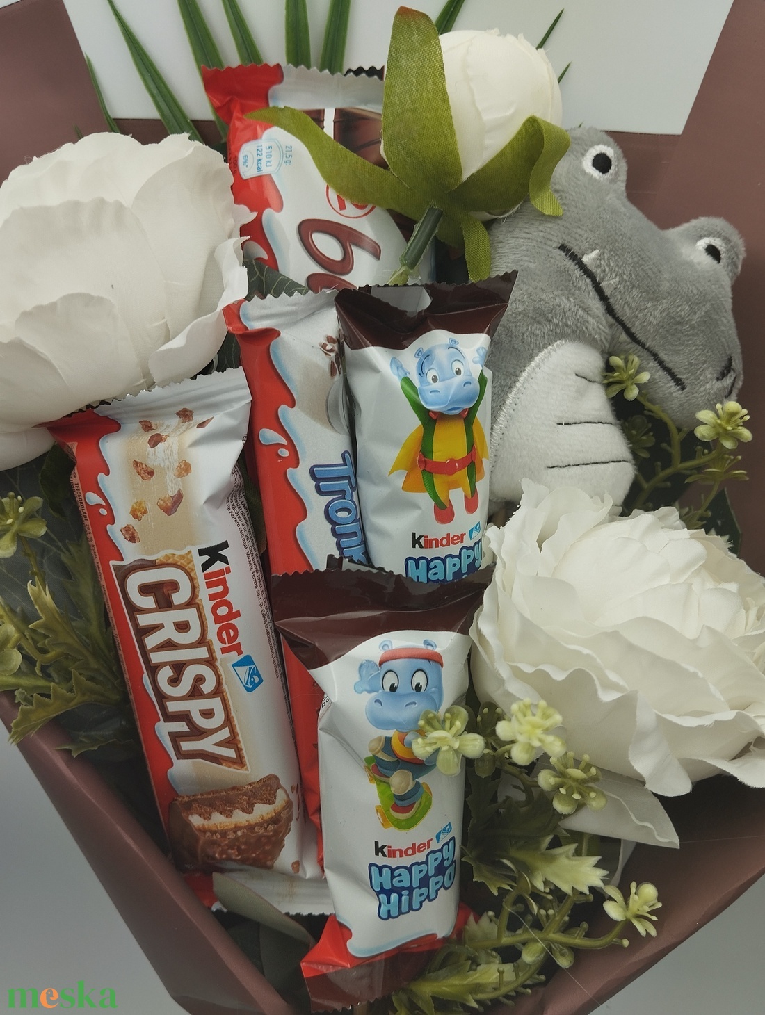 Kinder csokor, dínó plüssel - otthon & életmód - virágdekoráció - virágok - virágcsokor - Meska.hu