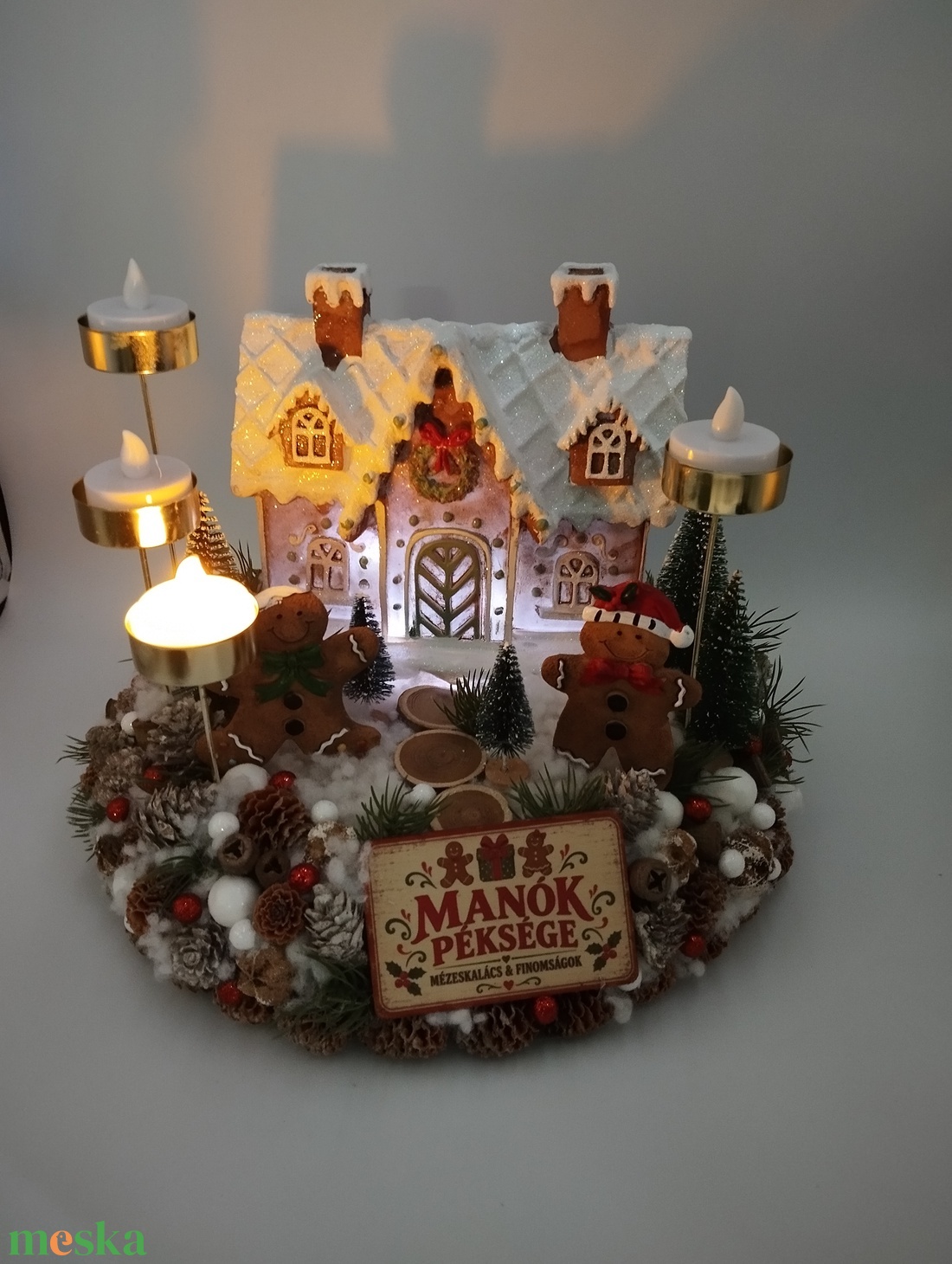 Óriás világító mézeskalácsház, Mézis adventi koszorú, led gyertyákkal - karácsony - adventi díszek - adventi gyertyadíszek és koszorúdíszek - Meska.hu