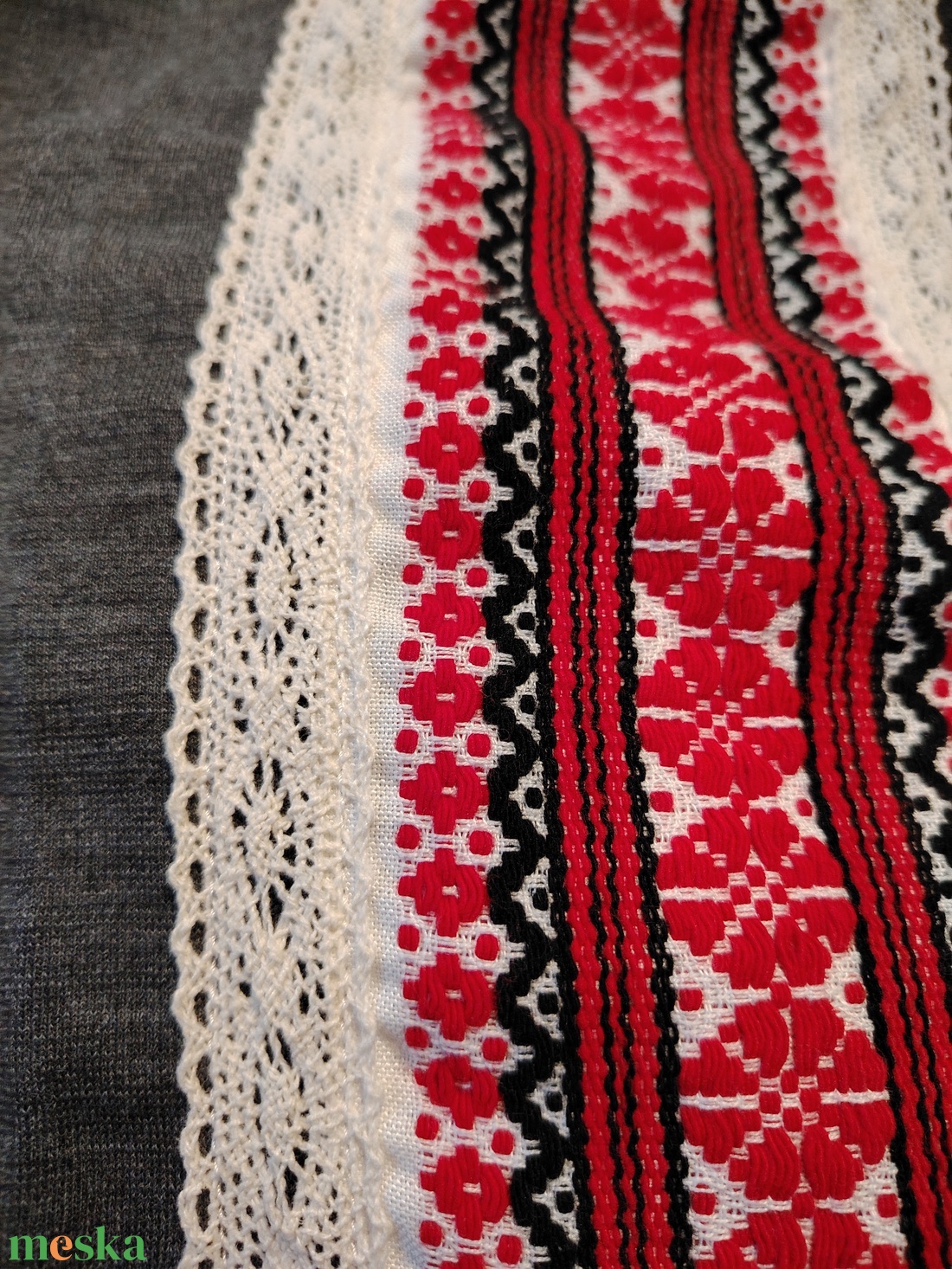 Szürke táska hímzett betéttel - táska & tok - bevásárlás & shopper táska - shopper, textiltáska, szatyor - Meska.hu