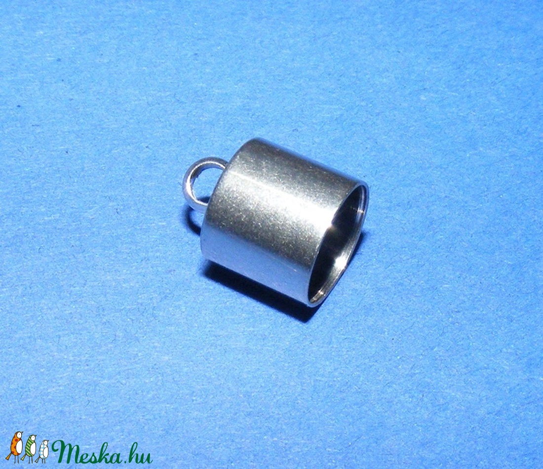 Nemesacél bőrvég (STAS-7 minta/1 db) - 12x9 mm - gyöngy, ékszerkellék - Meska.hu Nemesacél bőrvég (STAS-7 minta/1 db) - 12x9 mm - gyöngy, ékszerkellék - Meska.hu