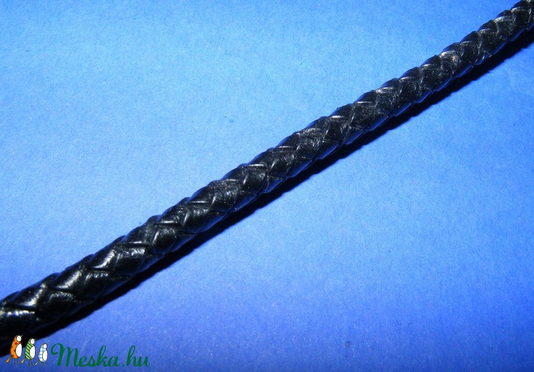 Fonott bőrszíj - 6 mm (4. minta/0,5 m) - fekete - vegyes alapanyag - egyéb alapanyag - Meska.hu Fonott bőrszíj - 6 mm (4. minta/0,5 m) - fekete - vegyes alapanyag - egyéb alapanyag - Meska.hu