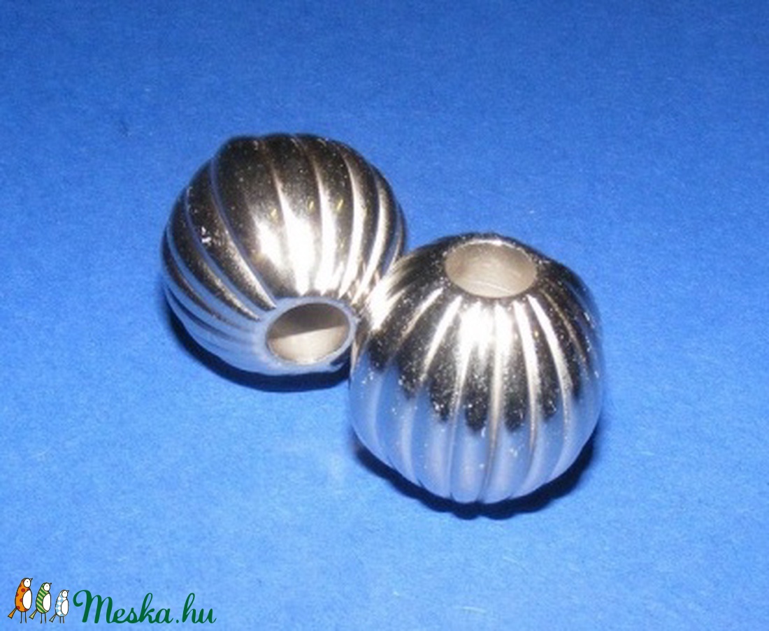 Felületkezelt műanyag köztes-54 (gömb - függőleges csíkos/1 db) - gyöngy, ékszerkellék - Meska.hu Felületkezelt műanyag köztes-54 (gömb - függőleges csíkos/1 db) - gyöngy, ékszerkellék - Meska.hu
