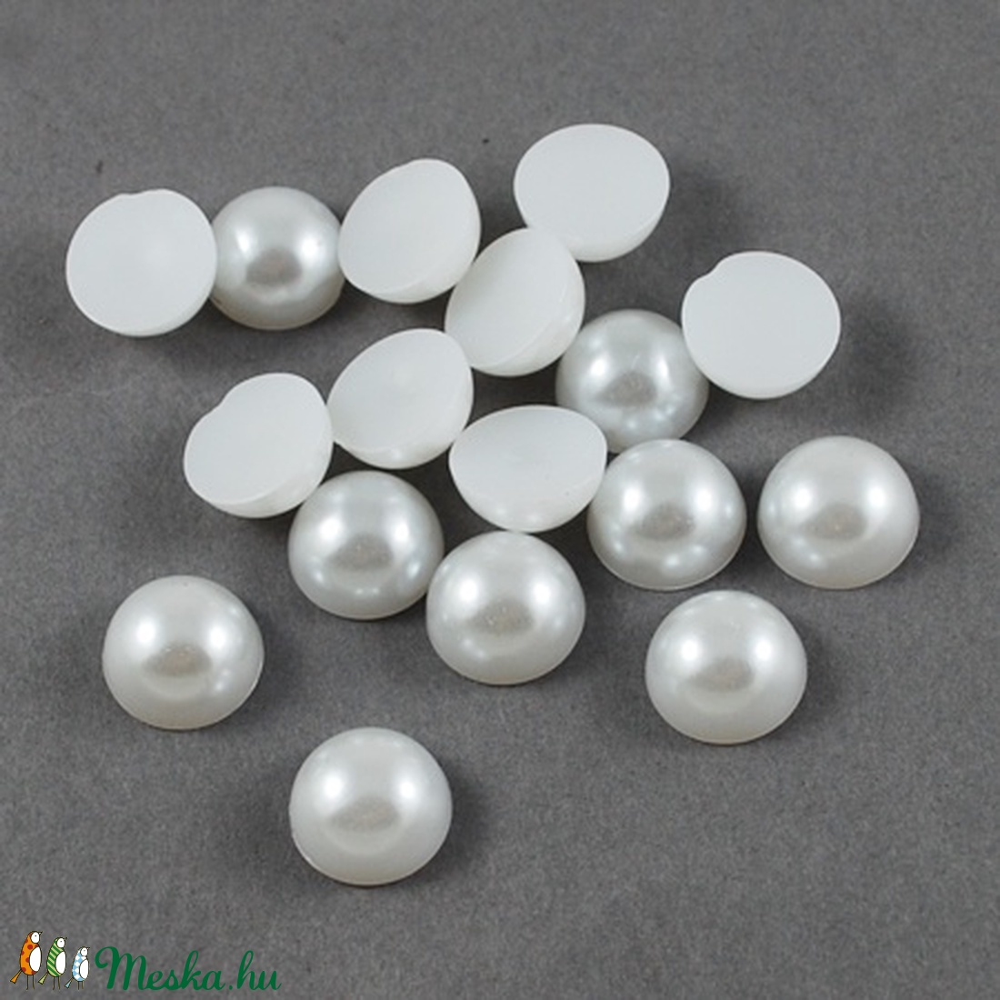 Fél teklautánzat-1 ( 10 mm/20 db) - fehér - gyöngy, ékszerkellék - Meska.hu Fél teklautánzat-1 ( 10 mm/20 db) - fehér - gyöngy, ékszerkellék - Meska.hu