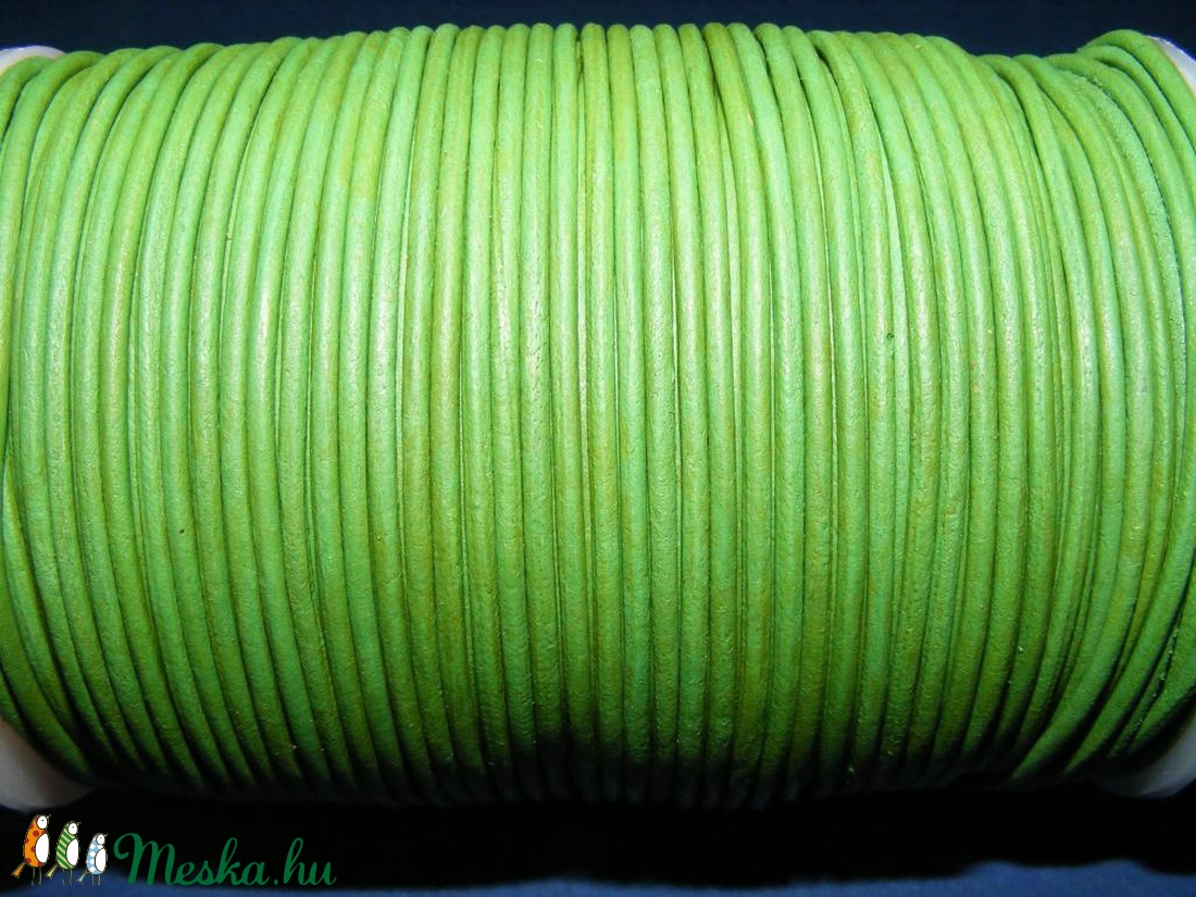 Hasított bőrszíj - 2 mm (24. minta/1 m) - fűzöld - vegyes alapanyag - egyéb alapanyag - Meska.hu Hasított bőrszíj - 2 mm (24. minta/1 m) - fűzöld - vegyes alapanyag - egyéb alapanyag - Meska.hu