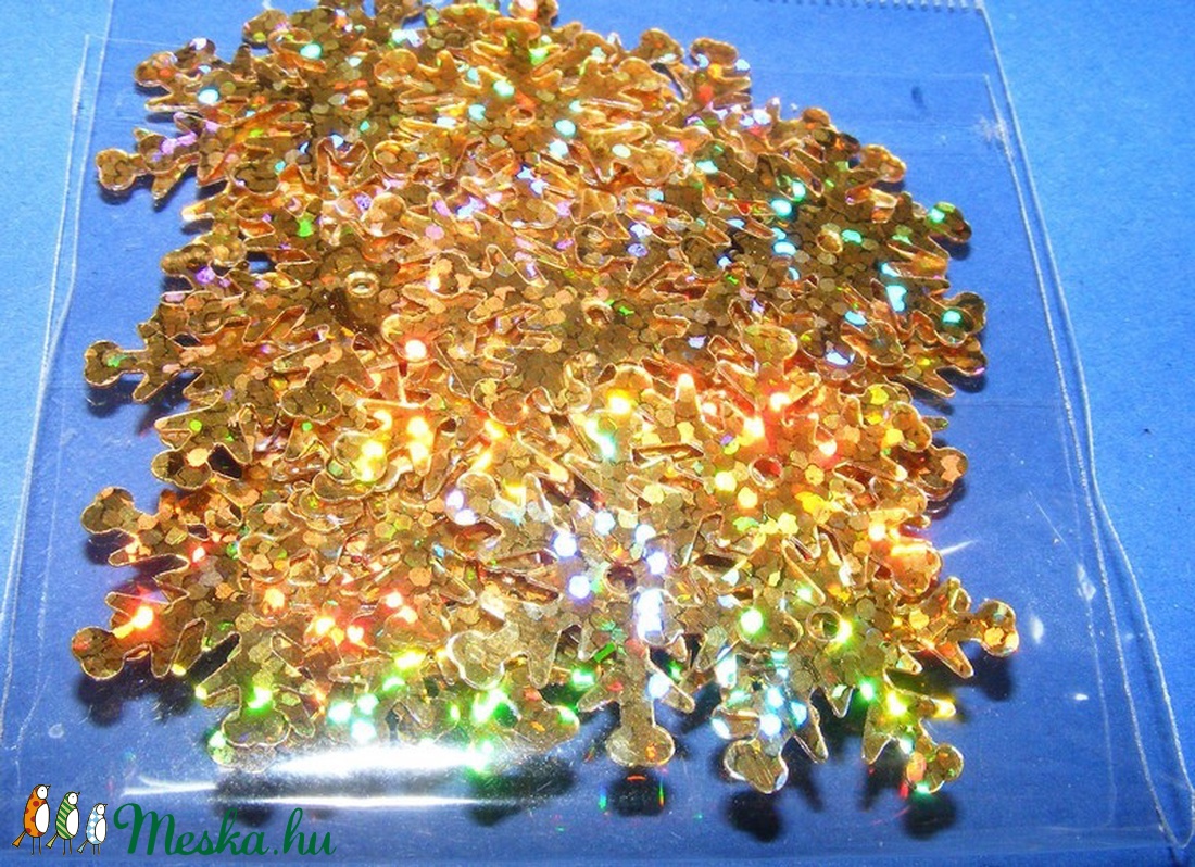 Flitter-34 (3 g/csomag) - hologramos arany (hópehely) - gyöngy, ékszerkellék - Meska.hu Flitter-34 (3 g/csomag) - hologramos arany (hópehely) - gyöngy, ékszerkellék - Meska.hu