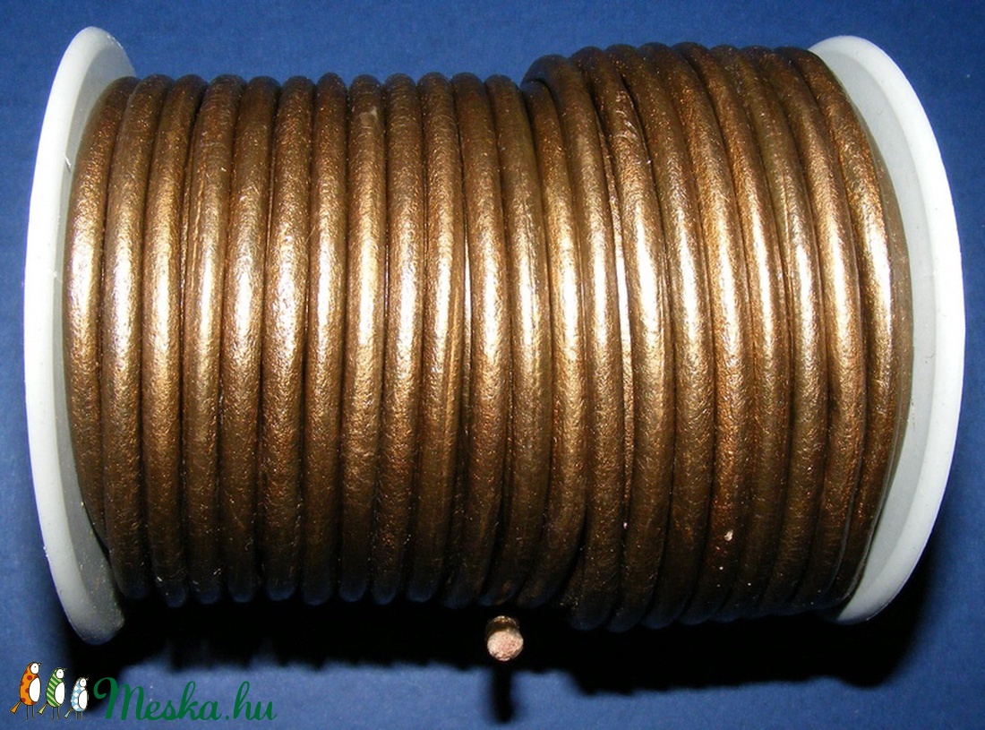 Hasított bőrszíj - 5 mm (5. minta/1 m) - bronz (metál) - vegyes alapanyag - egyéb alapanyag - Meska.hu Hasított bőrszíj - 5 mm (5. minta/1 m) - bronz (metál) - vegyes alapanyag - egyéb alapanyag - Meska.hu
