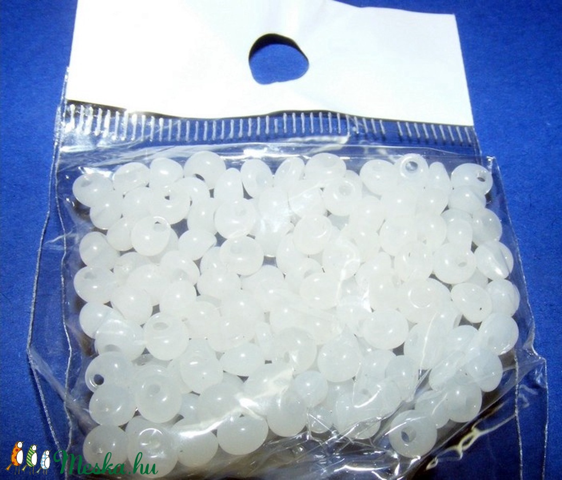 Japán fánkgyöngy (7. minta/10 g) - szolid fehér - gyöngy, ékszerkellék - Meska.hu Japán fánkgyöngy (7. minta/10 g) - szolid fehér - gyöngy, ékszerkellék - Meska.hu