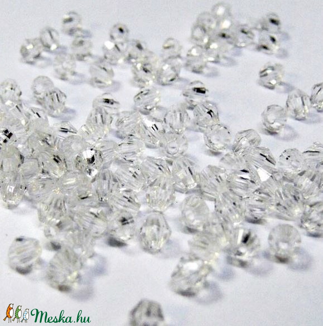 Csiszolt üveggyöngy-32 (6x6 mm/15 db) - színtelen gyémánt - gyöngy, ékszerkellék - Meska.hu Csiszolt üveggyöngy-32 (6x6 mm/15 db) - színtelen gyémánt - gyöngy, ékszerkellék - Meska.hu