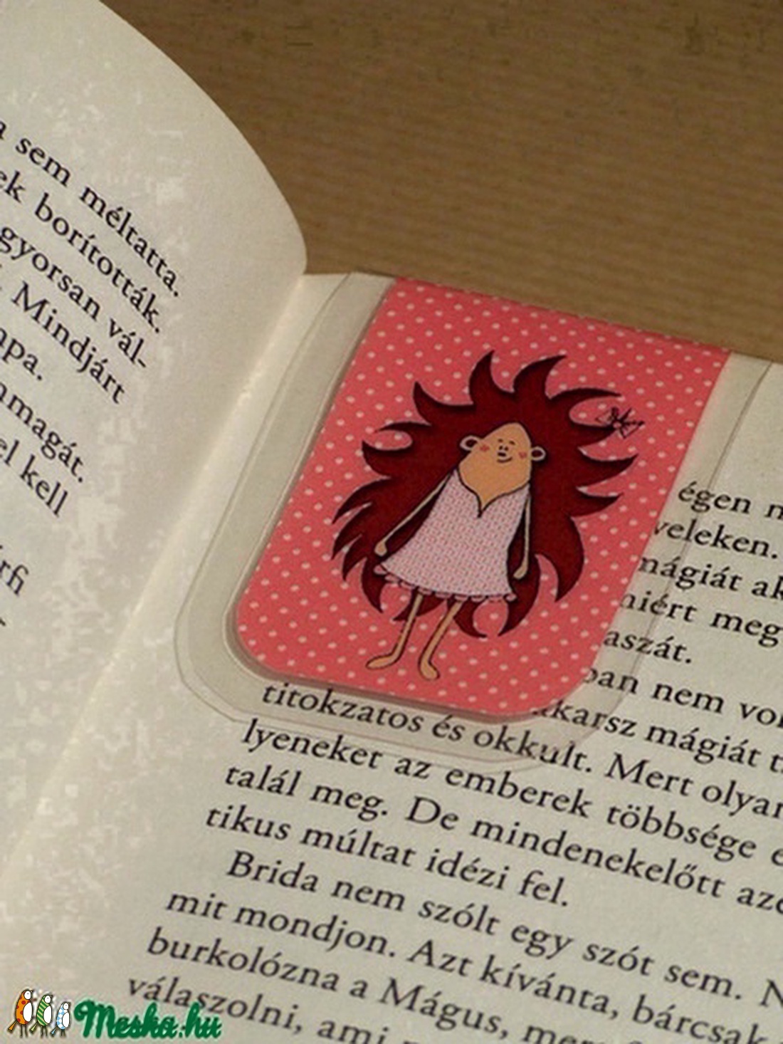 Süni lány-mini MÁGNESES könyvjelző 1 db -  - Meska.hu