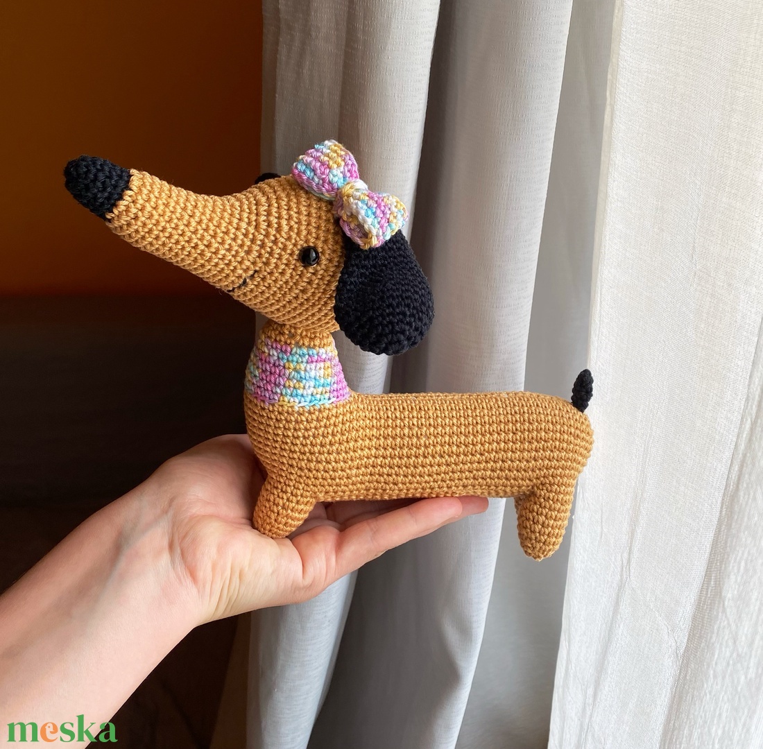 Horgolt amigurumi tacskó - játék & sport - plüssállat & játékfigura - kutya - Meska.hu Horgolt amigurumi tacskó - játék & sport - plüssállat & játékfigura - kutya - Meska.hu