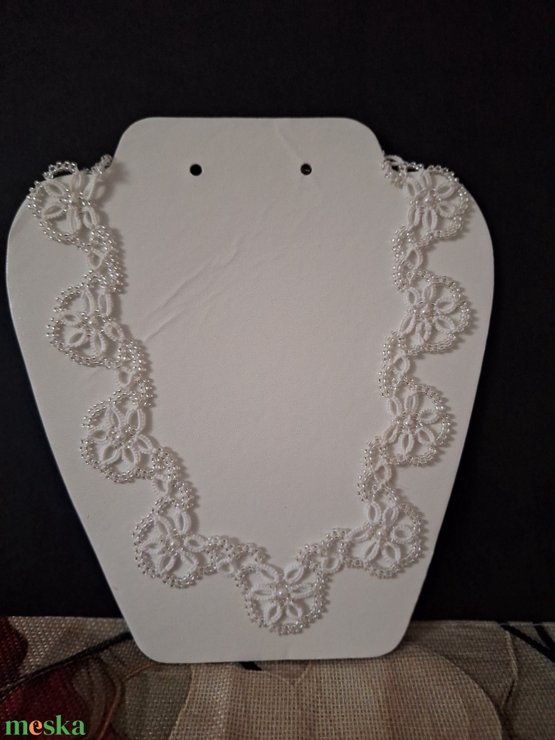 Fehészínű színű ezüst gyöngyökkel díszített ékszer szett - ékszer - ékszerszett - Meska.hu Fehészínű színű ezüst gyöngyökkel díszített ékszer szett - ékszer - ékszerszett - Meska.hu