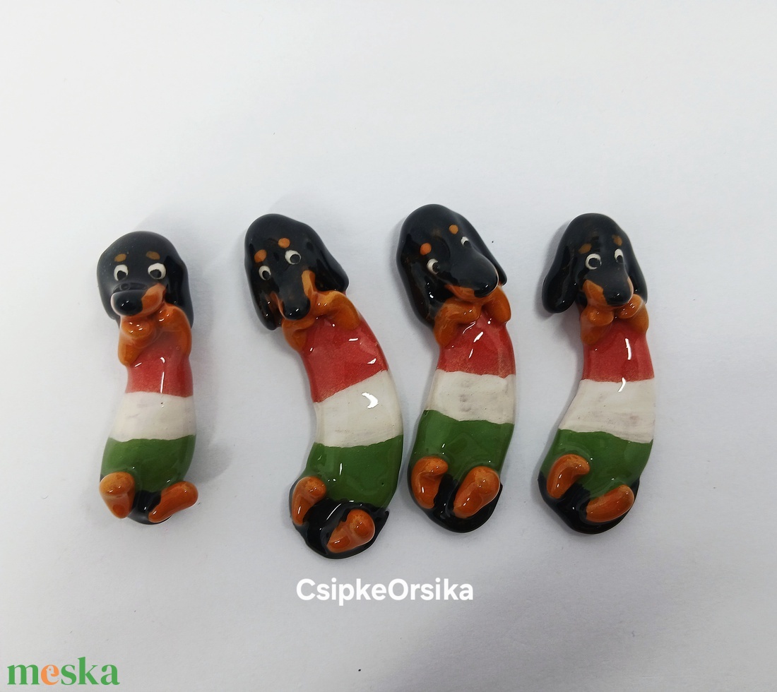 Tacskós kokárda kitűző - ékszer - kitűző és bross - Meska.hu