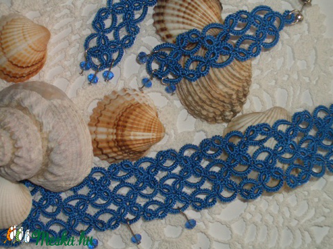 LAGUNA kék hajócsipke nyakpánt gyönggyel, horgolt -  - Meska.hu