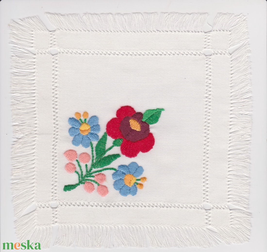 Kalocsai mintás terítők - otthon & életmód - lakástextil - abrosz, terítő - díszterítő polcra, komódra - Meska.hu