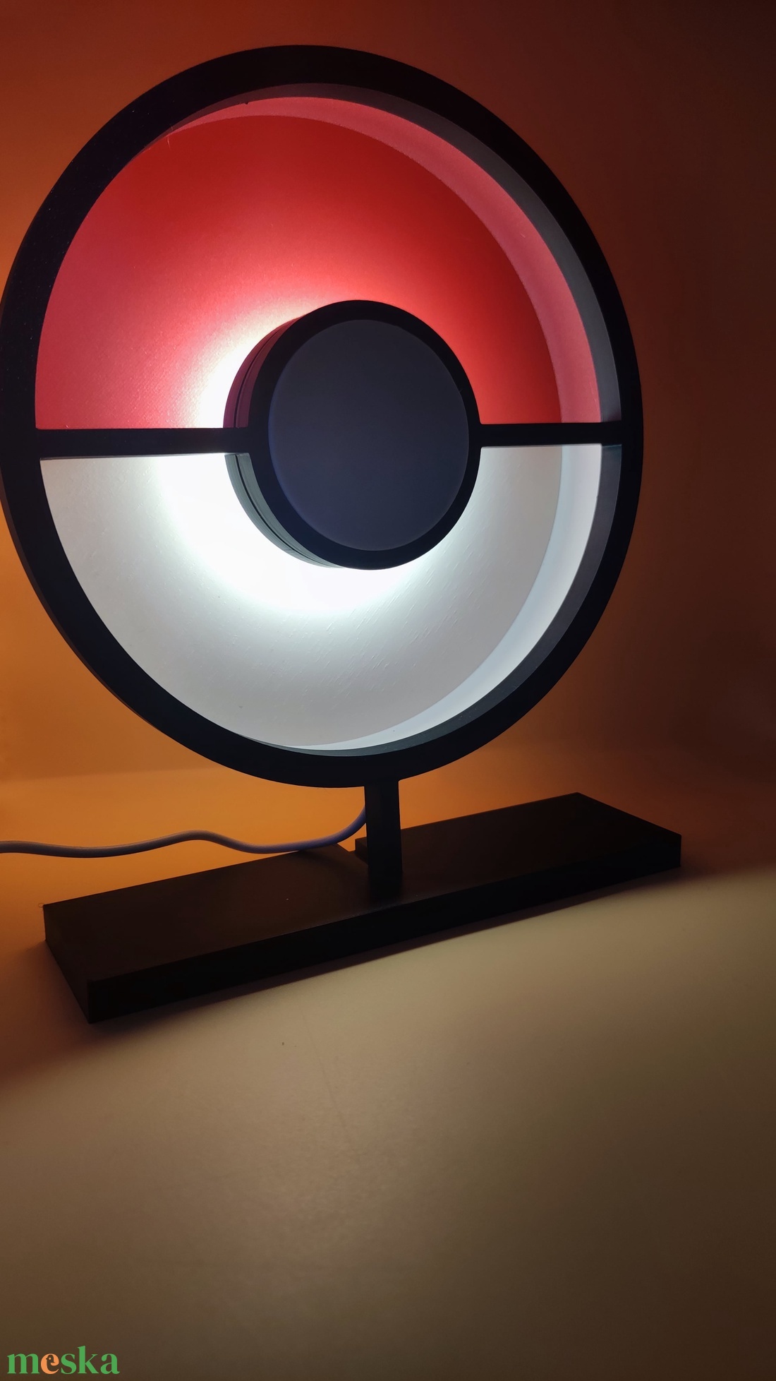 Pokéball asztali lámpa - otthon & életmód - lámpa - asztali lámpa - Meska.hu Pokéball asztali lámpa - otthon & életmód - lámpa - asztali lámpa - Meska.hu