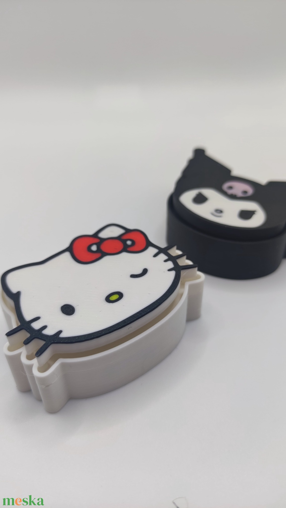 Sanrio Hello Kitty és Kuromi clickerek - játék & sport - plüssállat & játékfigura - más figura - Meska.hu Sanrio Hello Kitty és Kuromi clickerek - játék & sport - plüssállat & játékfigura - más figura - Meska.hu