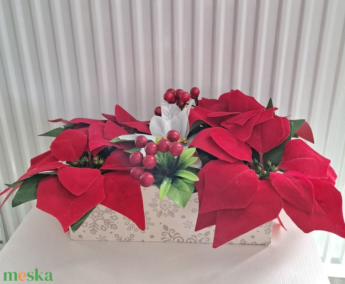 Mikulásvirág virágcsokor, doboz, box , kosár - karácsony - adventi díszek - adventi asztaldísz - Meska.hu Mikulásvirág virágcsokor, doboz, box , kosár - karácsony - adventi díszek - adventi asztaldísz - Meska.hu