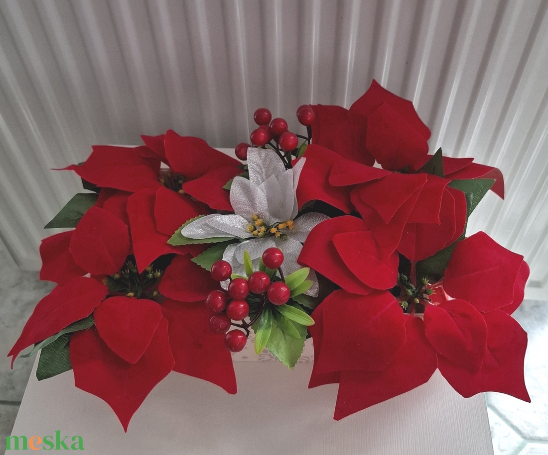 Mikulásvirág virágcsokor, doboz, box , kosár - karácsony - adventi díszek - adventi asztaldísz - Meska.hu Mikulásvirág virágcsokor, doboz, box , kosár - karácsony - adventi díszek - adventi asztaldísz - Meska.hu