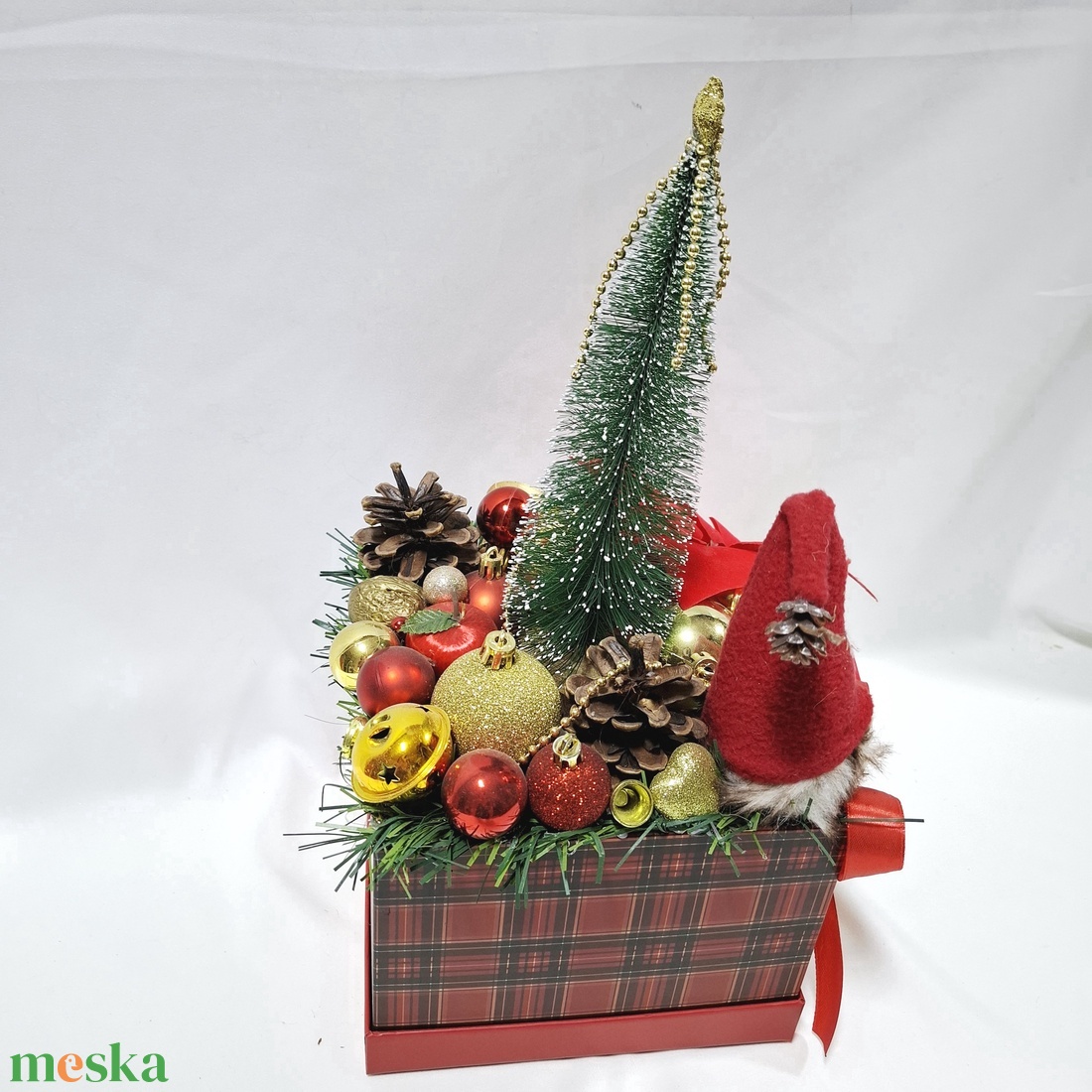 Manó karácsonyi asztaldísz, dekoráció  - karácsony - adventi díszek - adventi asztaldísz - Meska.hu