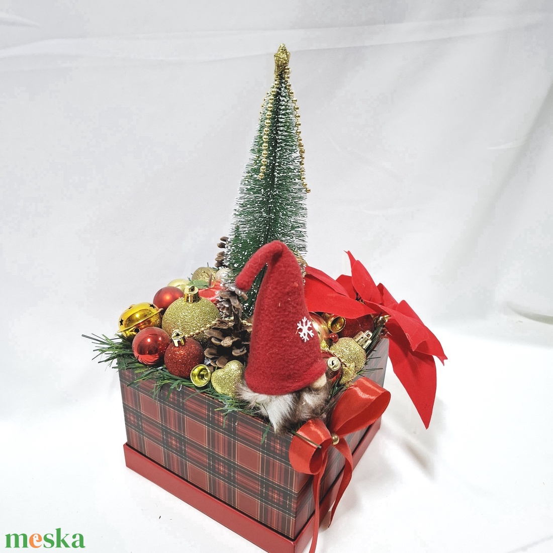 Manó karácsonyi asztaldísz, dekoráció  - karácsony - adventi díszek - adventi asztaldísz - Meska.hu