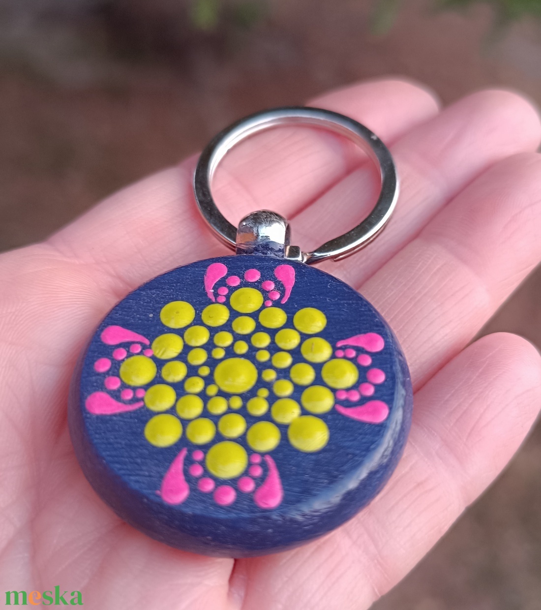 Kék-magenta-lime pontozott mandalás kulcstartó - táska & tok - kulcstartó & táskadísz - kulcstartó - Meska.hu Kék-magenta-lime pontozott mandalás kulcstartó - táska & tok - kulcstartó & táskadísz - kulcstartó - Meska.hu