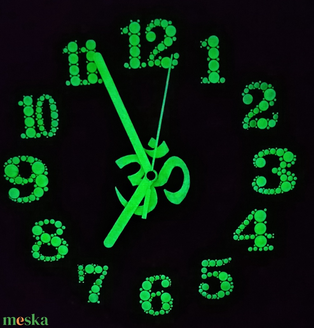 OM jeles foszforeszkáló falióra - otthon & életmód - dekoráció - fali és függő dekoráció - falióra & óra - Meska.hu