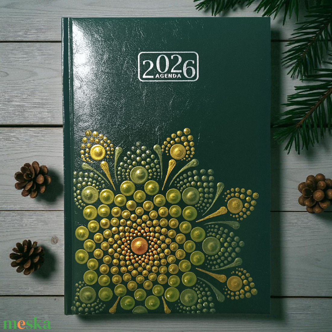 Kézzel festett mandalás határidőnapló � 2027 napi beosztású naptár, zöld, arany - otthon & életmód - papír, írószer - naptár & tervező - Meska.hu