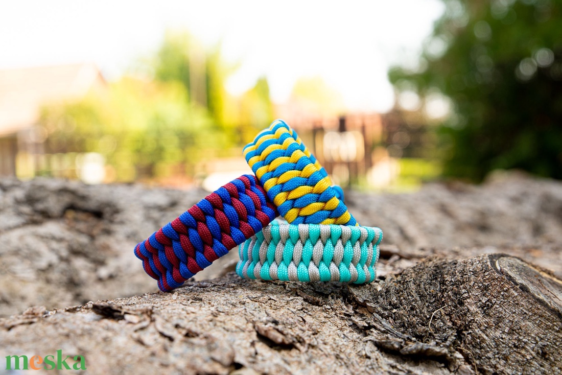 Paracord Túlélő karkötő 001 - ékszer - karkötő - széles karkötő - Meska.hu Paracord Túlélő karkötő 001 - ékszer - karkötő - széles karkötő - Meska.hu