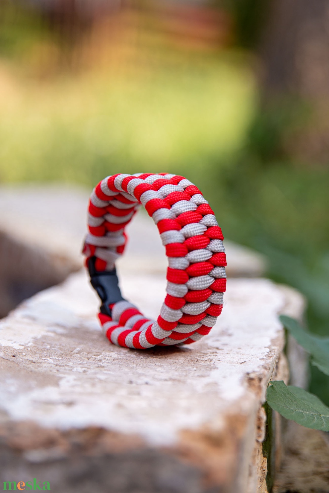 Paracord Túlélő karkötő 001 - ékszer - karkötő - széles karkötő - Meska.hu Paracord Túlélő karkötő 001 - ékszer - karkötő - széles karkötő - Meska.hu