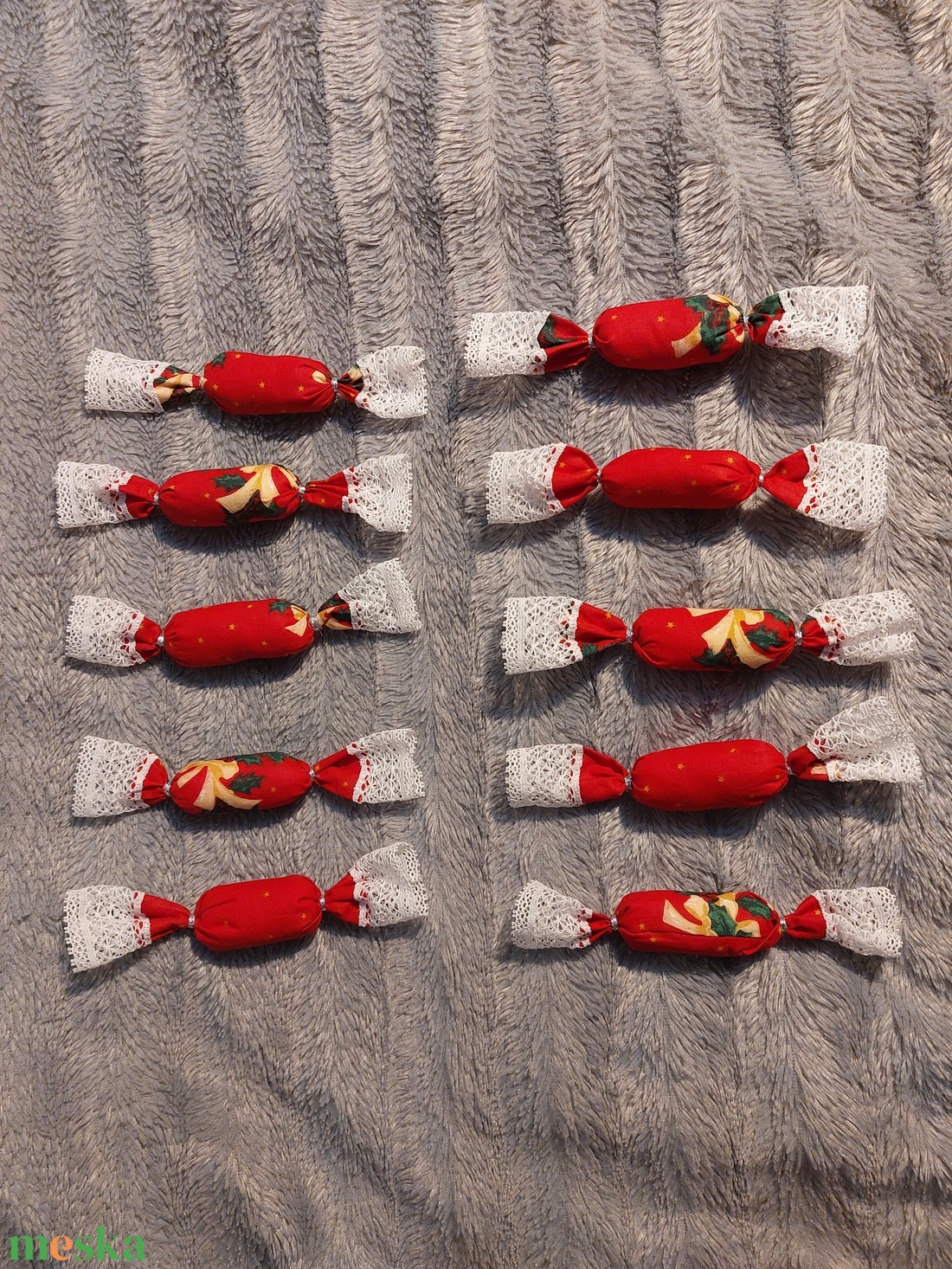 Piros, karácsonyi mintás textil szaloncukor csomag, 10 db-os, új - karácsony - karácsonyi ajándékozás - karácsonyi ajándékcsomagolás - Meska.hu