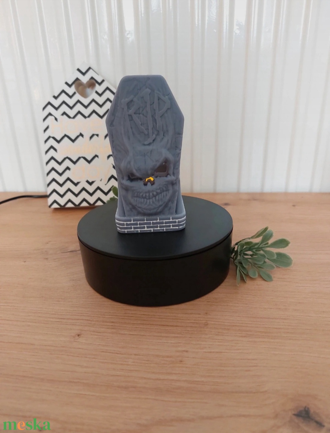 RIP feliratos, koponyás, koptattott sírkő hatású mécsestartó, gyertyatartó, őszi és téli dekoráció, új - otthon & életmód - gyertya, illat, aroma - mécses és mécsestartó - Meska.hu