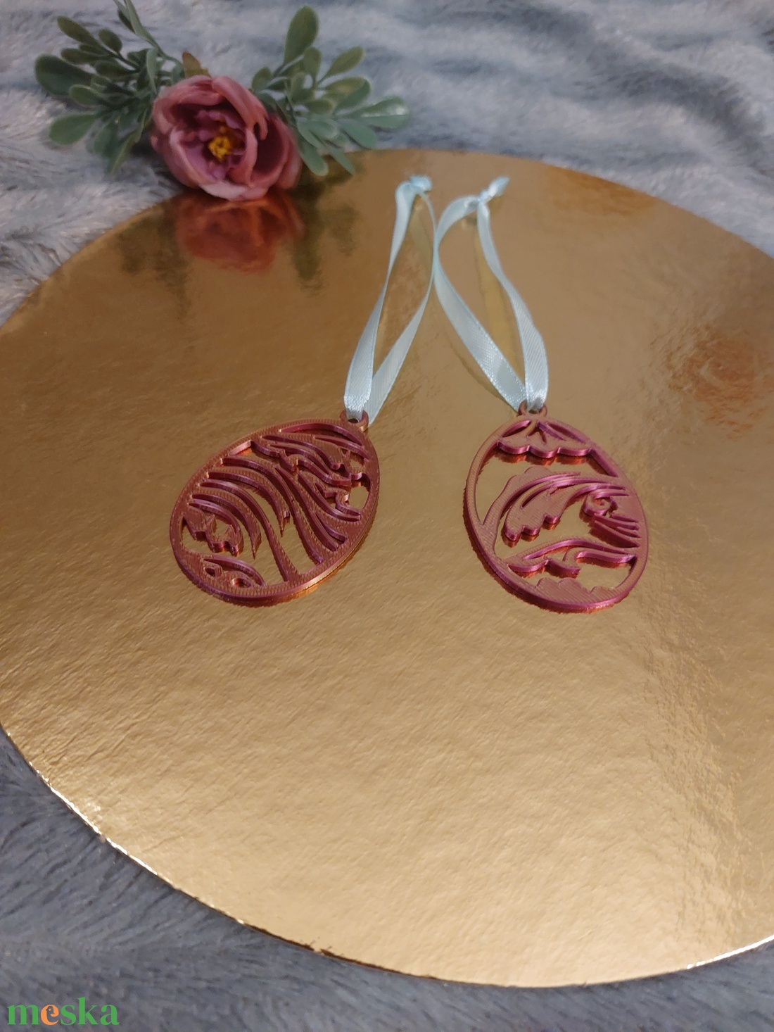 Színjátszó húsvéti tojás dísz � rózsaszín-arany dekoráció szalaggal 2 db-os csomagban  - otthon & életmód - dekoráció - húsvéti asztaldíszek - Meska.hu