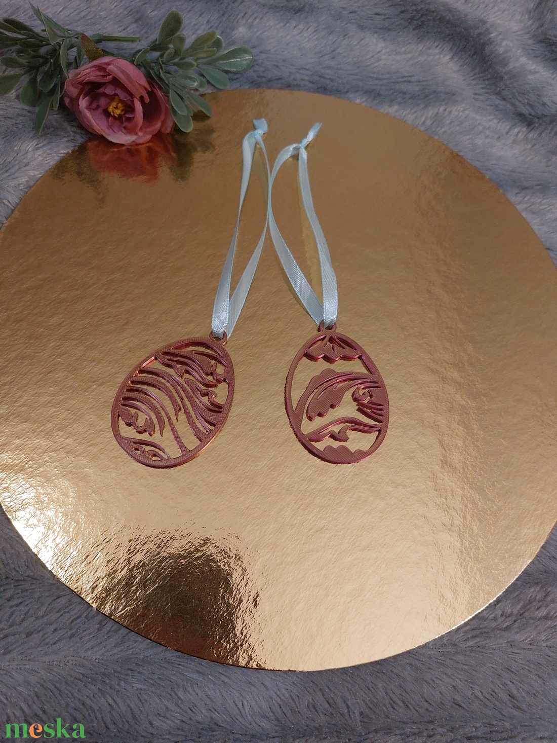 Színjátszó húsvéti tojás dísz � rózsaszín-arany dekoráció szalaggal 2 db-os csomagban  - otthon & életmód - dekoráció - húsvéti asztaldíszek - Meska.hu