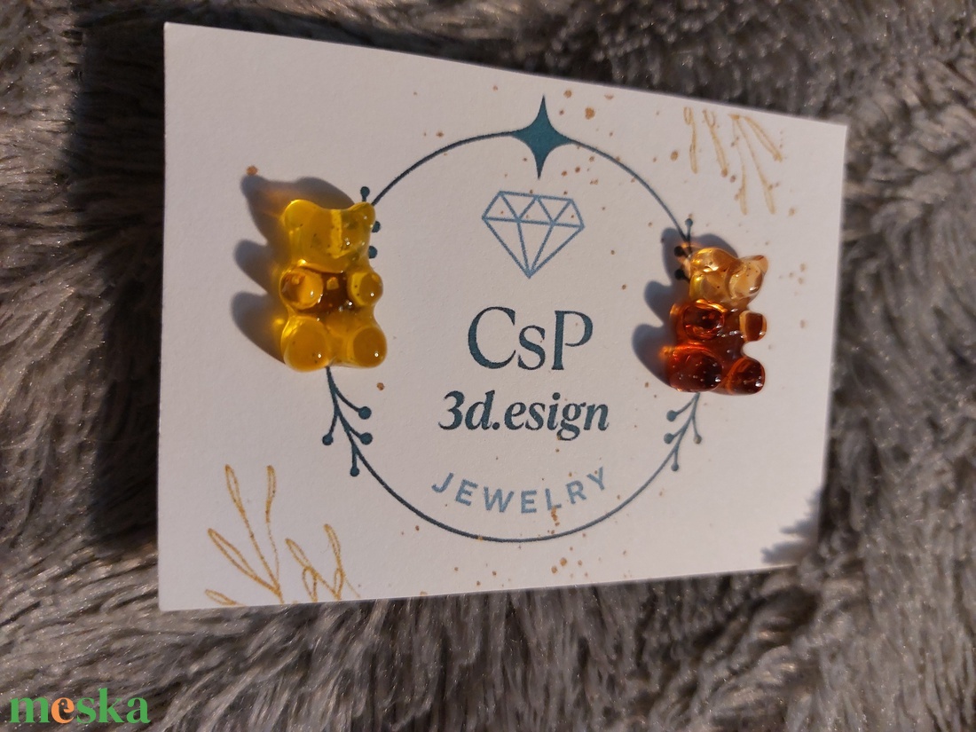 Kólás Gumicukor utánzatú asszimetrikus bedugós fülbevaló � antiallergén - ékszer - fülbevaló - pötty fülbevaló - Meska.hu