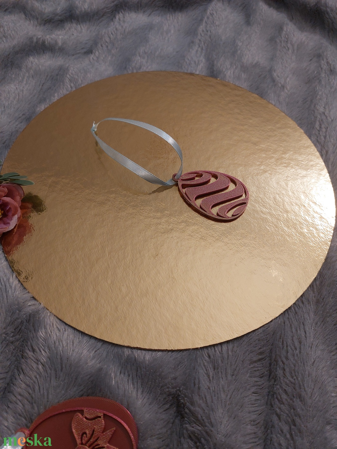 Színjátszó húsvéti tojás dísz � rózsaszín-arany dekoráció szalaggal - otthon & életmód - dekoráció - húsvéti asztaldíszek - Meska.hu