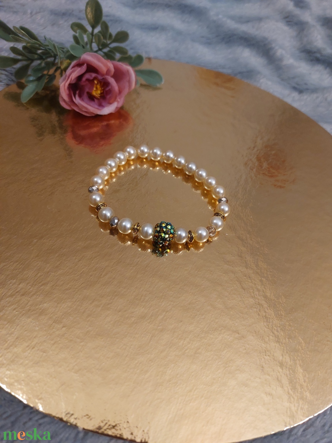 Elegáns Shambala AB fekete-arany színjátszó gyöngyös karkötő,  rugalmas  - ékszer - karkötő - gyöngyös karkötő - Meska.hu