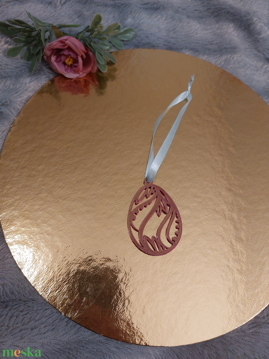 Színjátszó húsvéti tojás dísz � rózsaszín-arany dekoráció szalaggal - ünnepi díszek, dekorációk - húsvéti díszek és dekorációk - húsvéti tojásfadíszek - Meska.hu