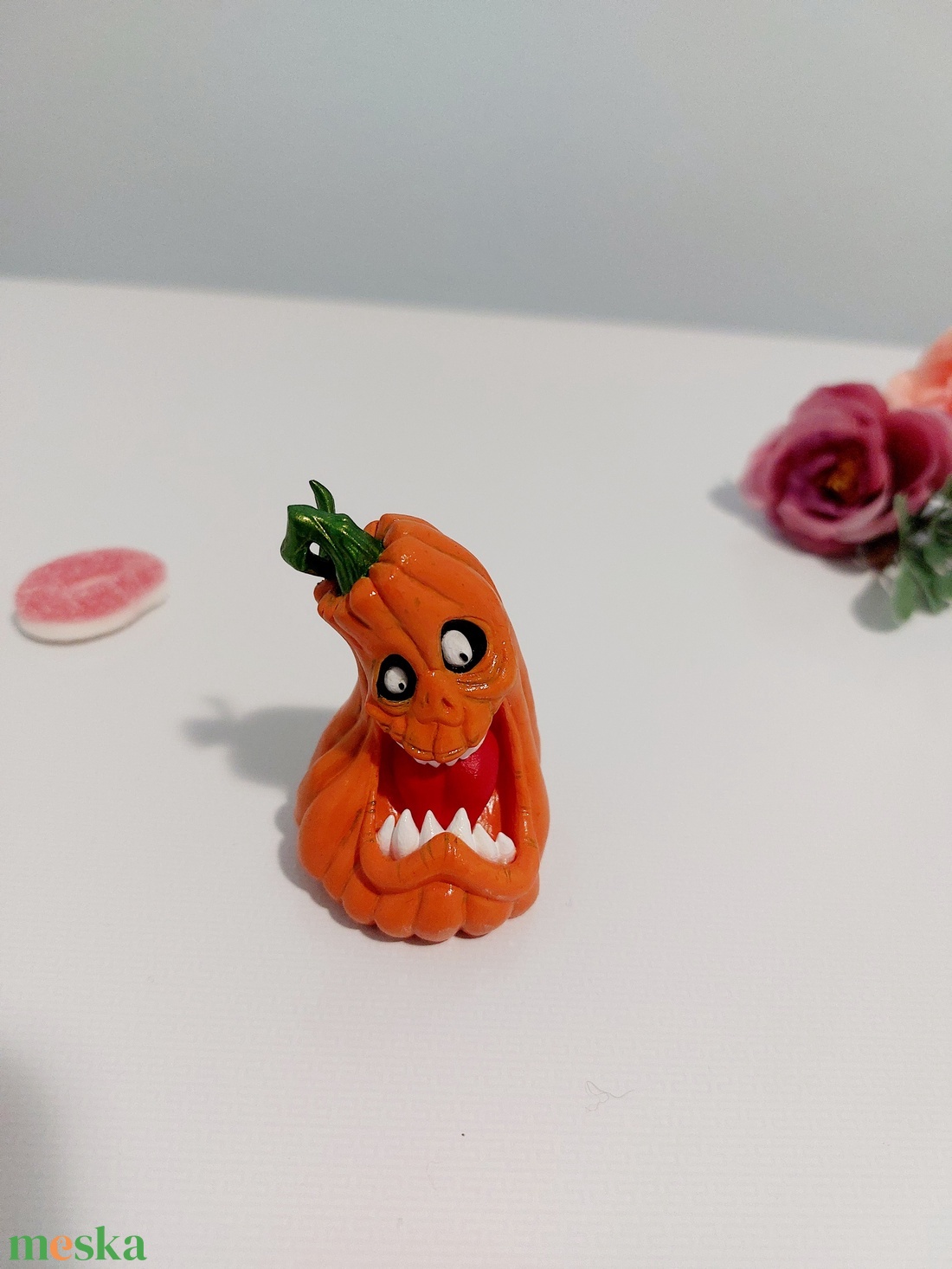 3D nyomtatott, Kézzel festett Halloweeni gonosz kis tökfej figura, vízálló, halloweeni városhoz, faluhoz, új - művészet - makett, modell - Meska.hu