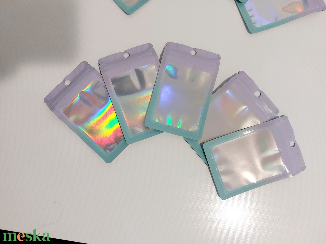 Lila-kék színátmenetes holografikus ajándék tasak, ajándék zacskó, 10 db-os csomag - kellékek & szerszámok - vegyes alapanyag - egyéb alapanyag - Meska.hu