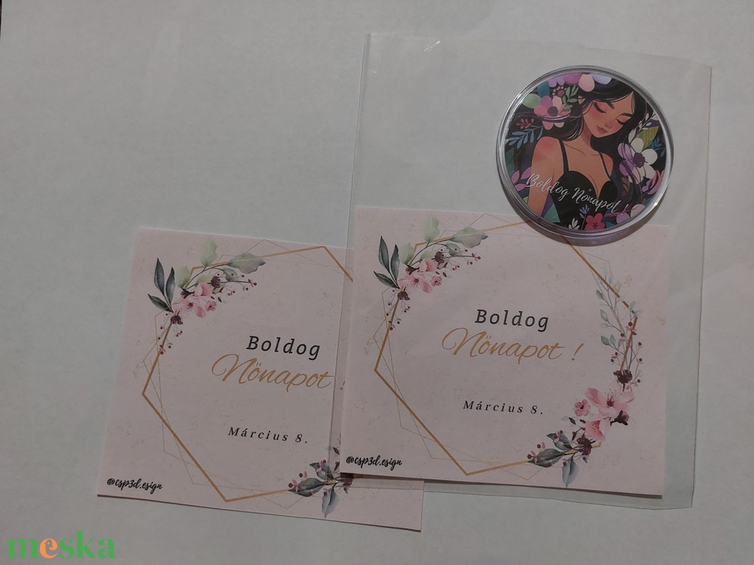 Nőnapi meglepetés, ami örök emlék marad - szív alakú kitűző, személyre szabható ��  - ékszer - kitűző és bross - Meska.hu