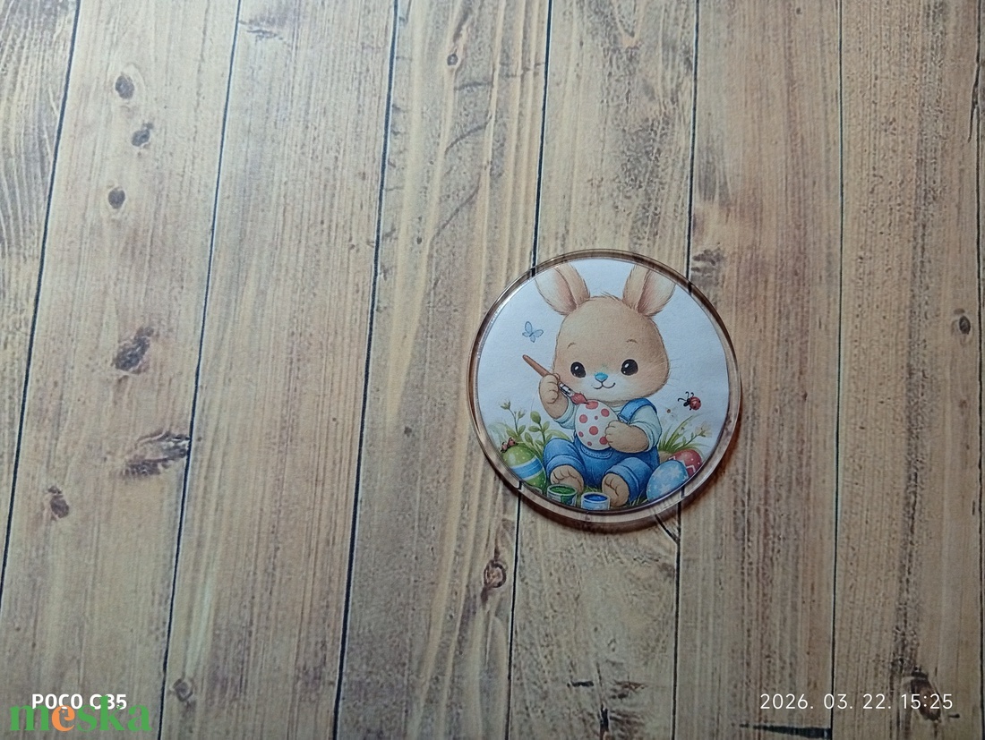 Boldog Húsvétot, húsv�ti kisfiús nyuszis kitűző, díszcsomagolásban, locsoló ajánd�k, új - ékszer - kitűző és bross - Meska.hu