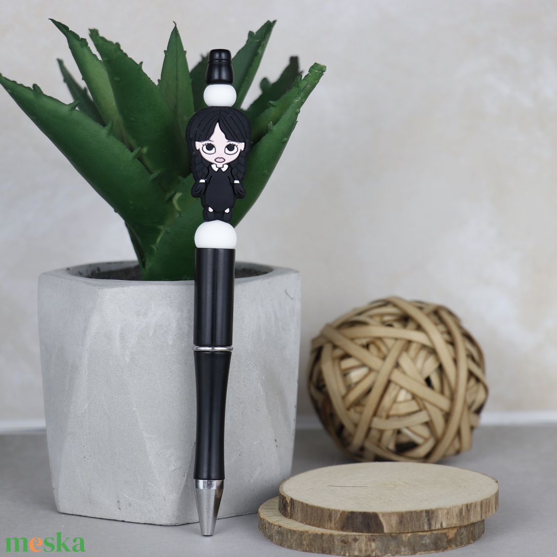 Egyedi toll-Wednesday - otthon & életmód - papír, írószer - ceruza & toll - Meska.hu Egyedi toll-Wednesday - otthon & életmód - papír, írószer - ceruza & toll - Meska.hu