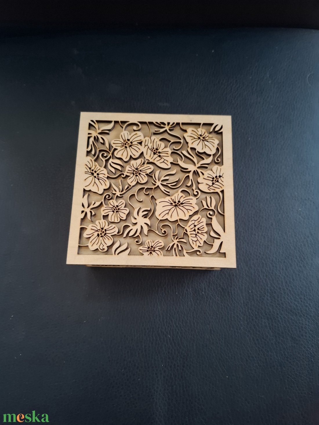 Virágmintás doboz - otthon & életmód - dekoráció - asztal és polc dekoráció - díszdoboz - Meska.hu