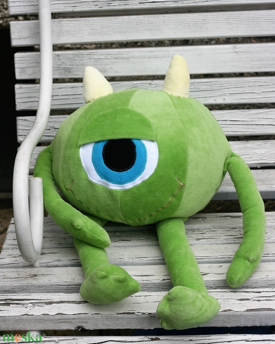 Plüss Mike Wazowski - játék & sport - plüssállat & játékfigura - szörnyike - Meska.hu