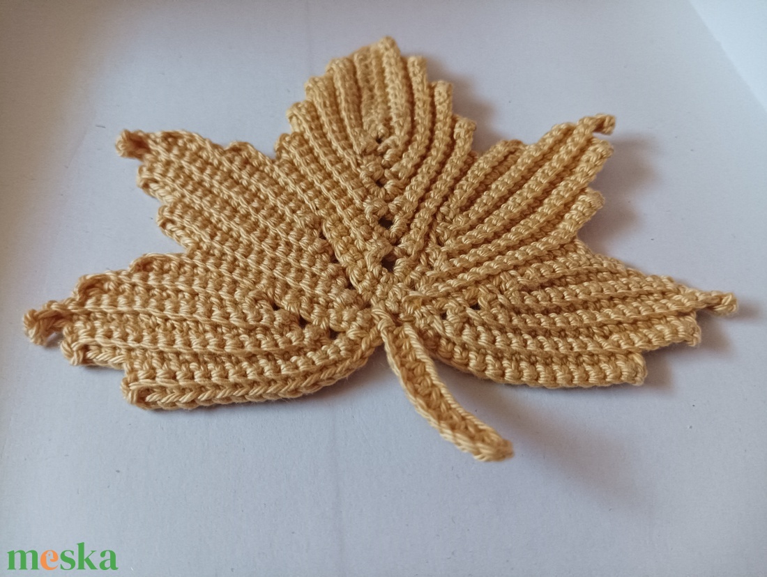 10 db horgolt őszi falevél  - otthon & életmód - dekoráció - asztal és polc dekoráció - asztal és polc dekoráció - Meska.hu