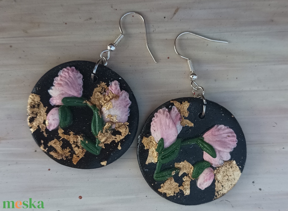 Virágos süthető gyurma fülbevaló  - ékszer - fülbevaló - lógó fülbevaló - Meska.hu