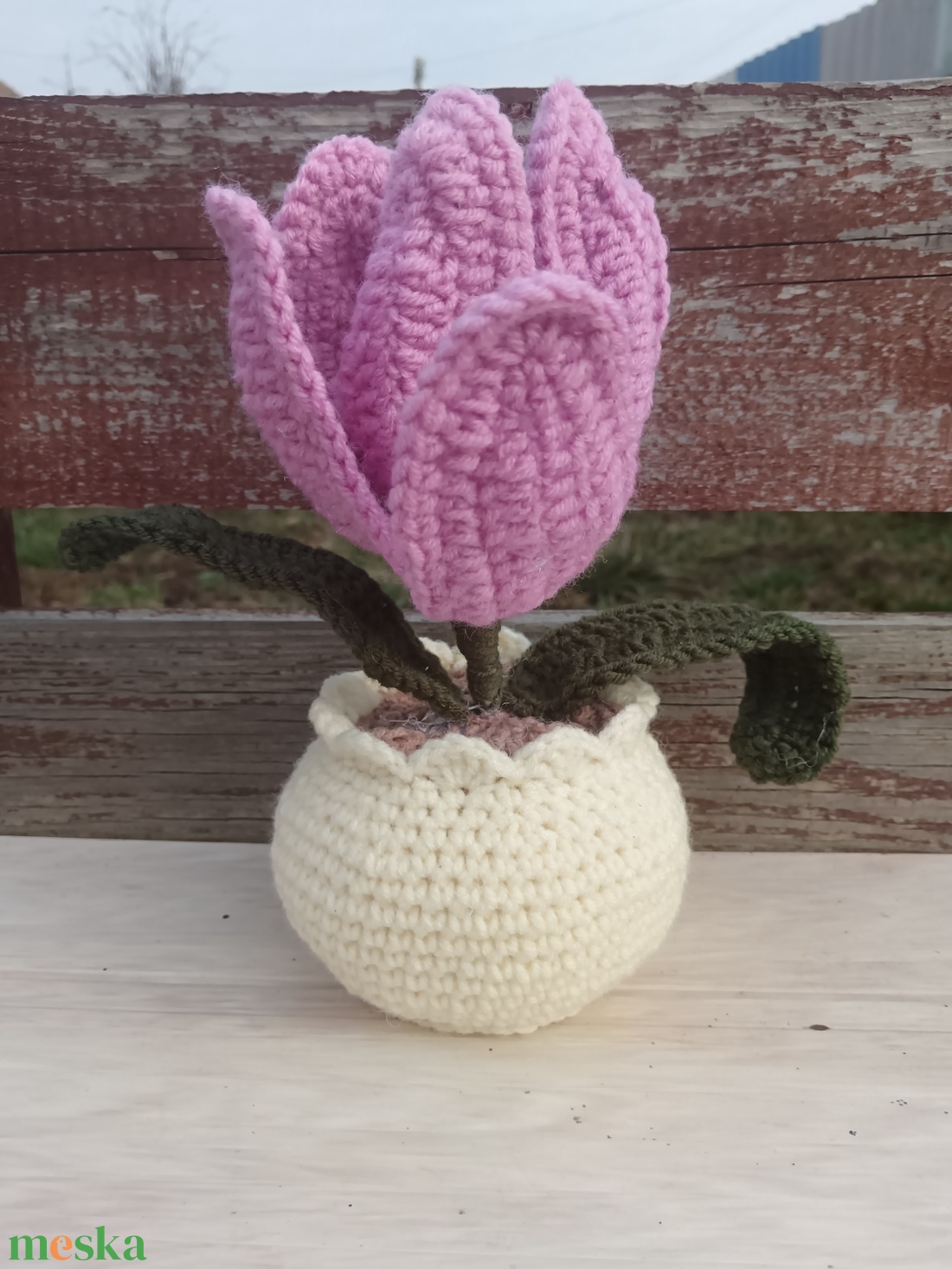 Horgolt tulipán, benne egy szívecske  - otthon & életmód - dekoráció - Meska.hu