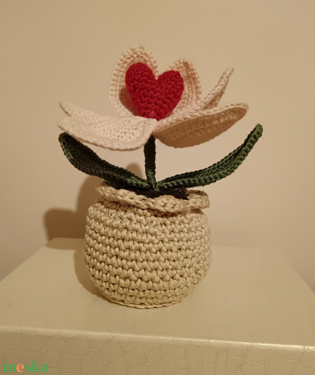 Horgolt tulipán szivecskével - otthon & életmód - dekoráció - Meska.hu