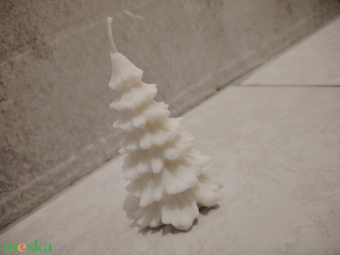 Fenyőfa gyertya - karácsony - karácsonyi lakásdekoráció - karácsonyi illatgyertya, mécses - Meska.hu