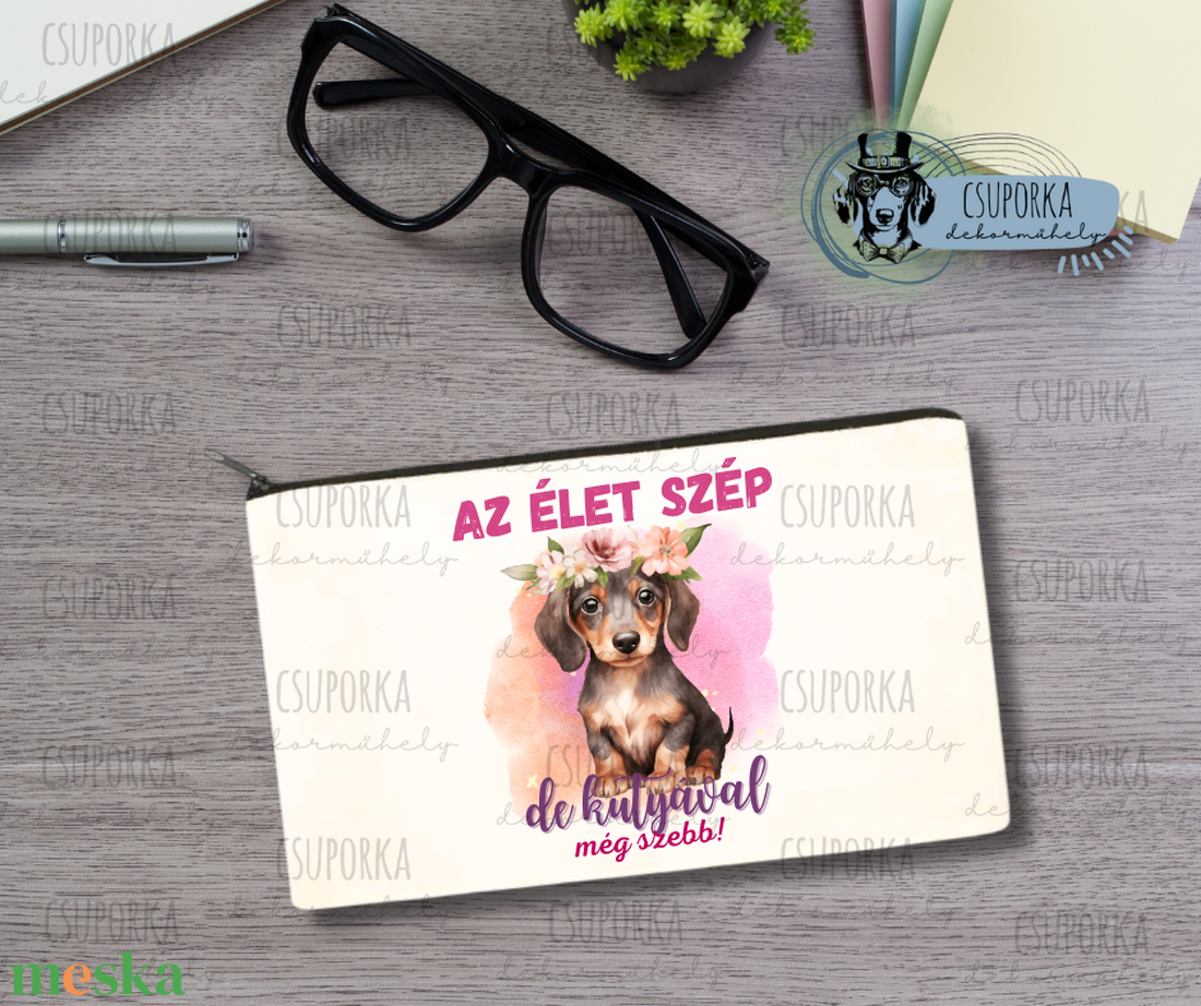 Zipzáras kozmetikai táska/tolltartó - Tacsival szép 9 - otthon & életmód - papír, írószer - tolltartó & ceruzatekercs - Meska.hu Zipzáras kozmetikai táska/tolltartó - Tacsival szép 9 - otthon & életmód - papír, írószer - tolltartó & ceruzatekercs - Meska.hu